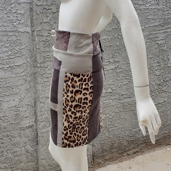 VOLT Design Skirt‎ - Picture 9 of 9